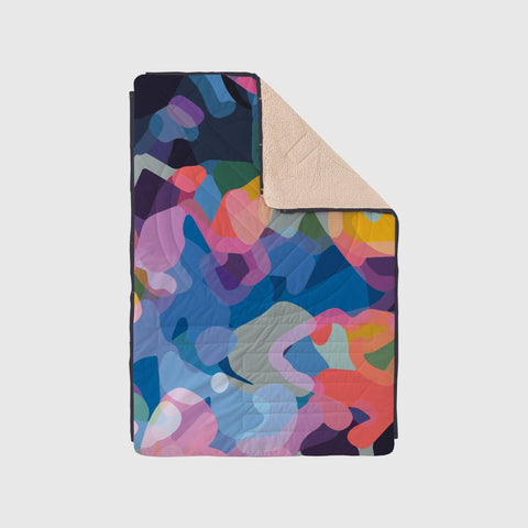 VOITED CloudTouch® Indoor/Outdoor Camping Blanket - Beyond Real