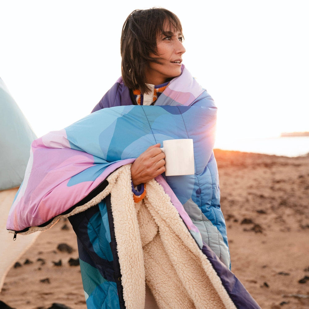 VOITED CloudTouch® Indoor/Outdoor Camping Blanket - Beyond Real