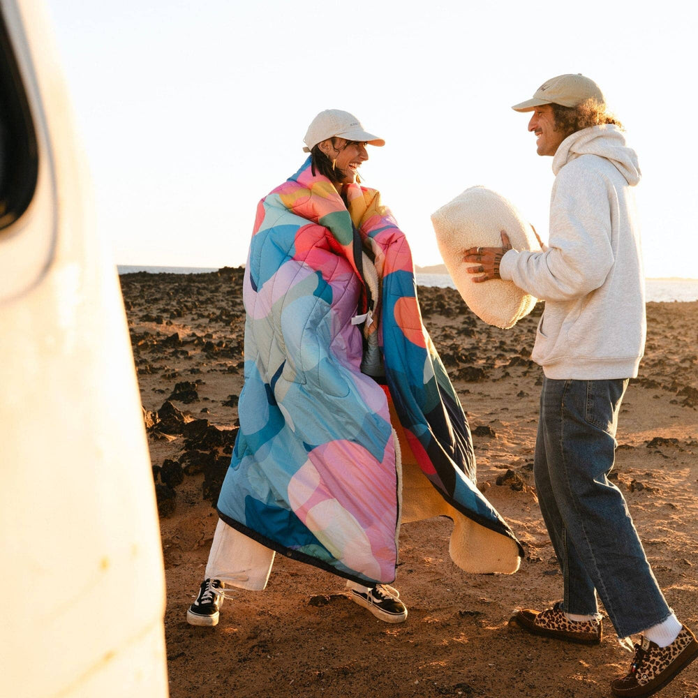 VOITED CloudTouch® Indoor/Outdoor Camping Blanket - Beyond Real