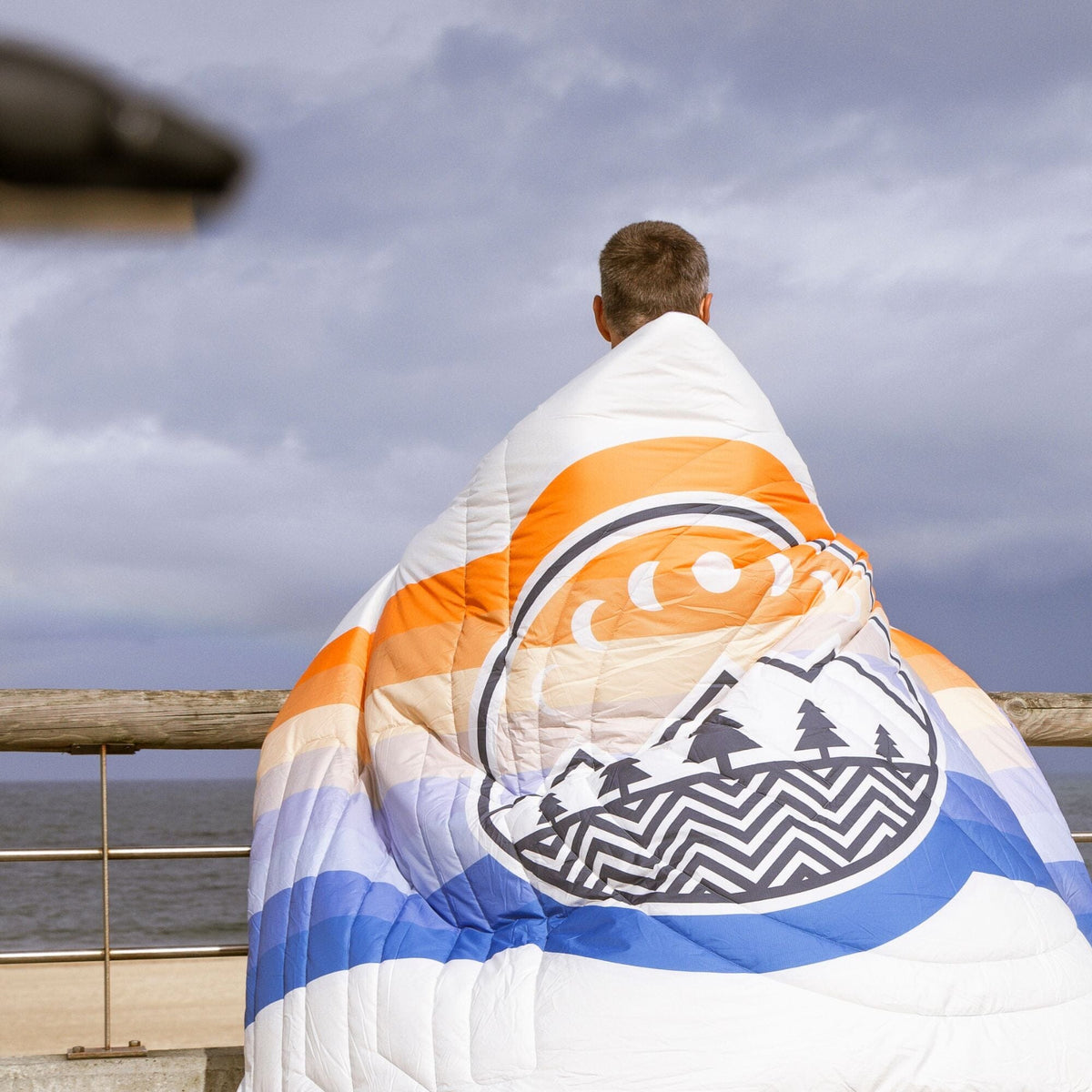 VOITED CloudTouch® Indoor/Outdoor Camping Blanket - Camp Vibes Powder