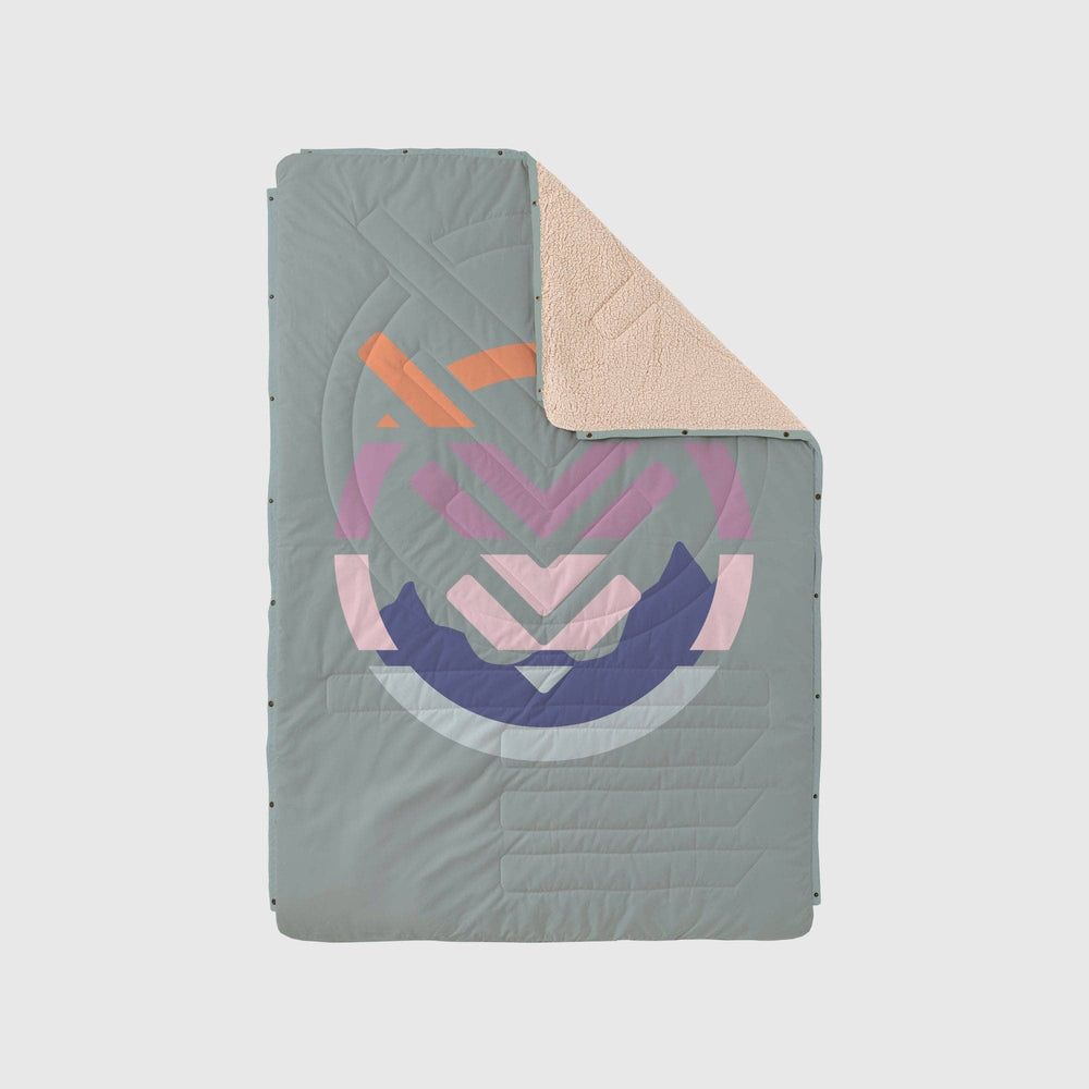 VOITED CloudTouch® Indoor/Outdoor Camping Blanket - Echo Bloom
