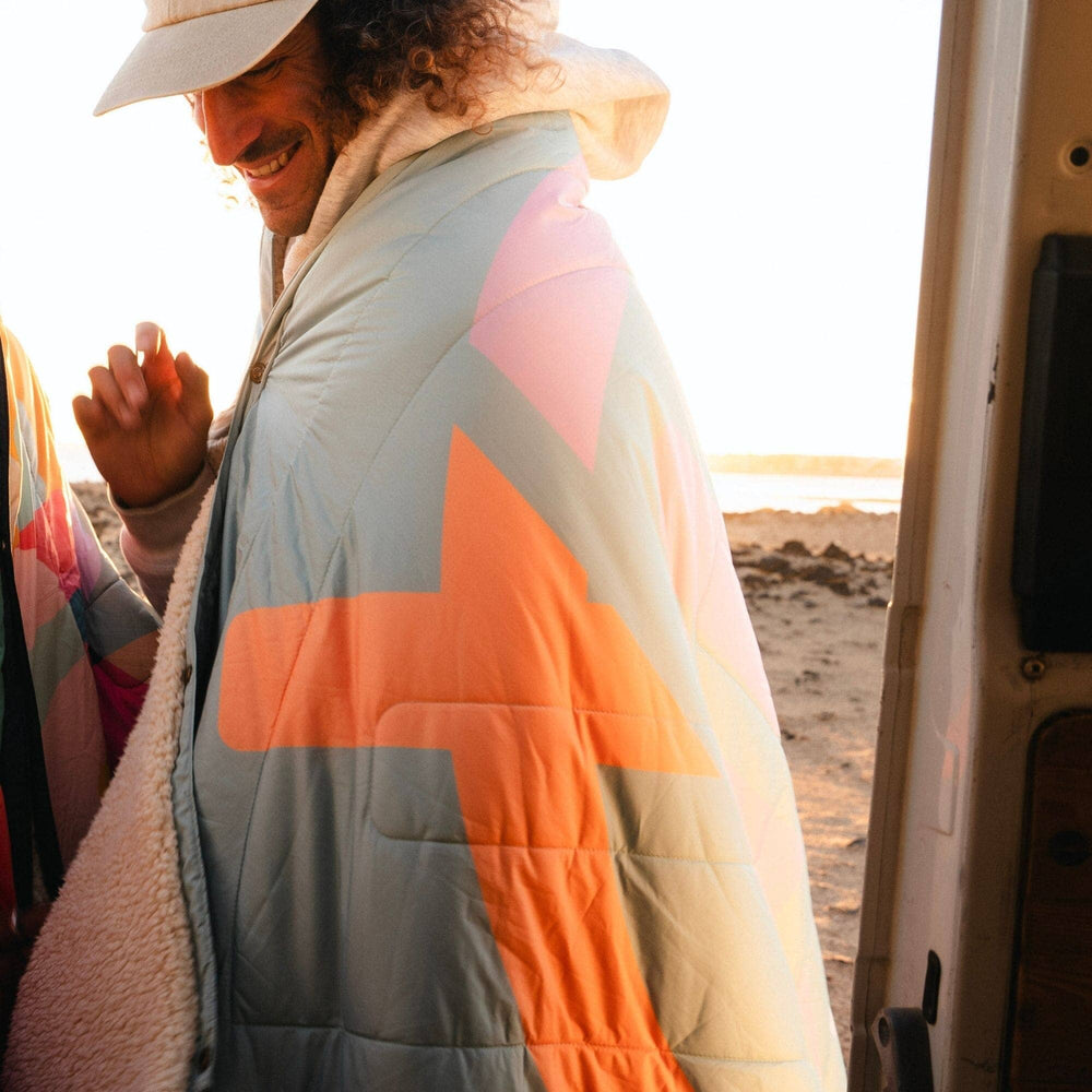 VOITED CloudTouch® Indoor/Outdoor Camping Blanket - Echo Bloom