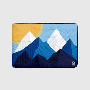 VOITED CloudTouch® Indoor/Outdoor Camping Blanket - Kendal Mountain