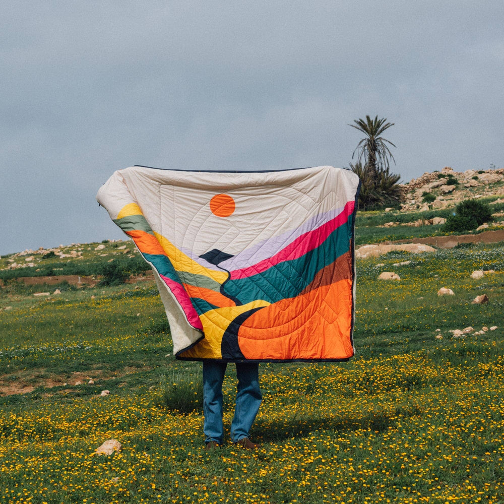 VOITED CloudTouch® Indoor/Outdoor Camping Blanket - Mystic Ridge