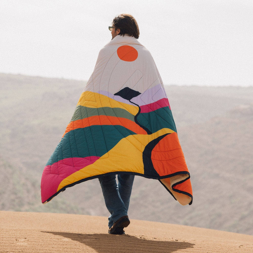 VOITED CloudTouch® Indoor/Outdoor Camping Blanket - Mystic Ridge