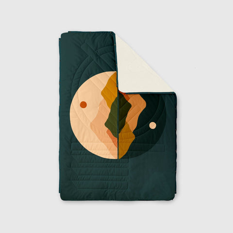 VOITED Fleece Outdoor Camping Blanket - Day & Night