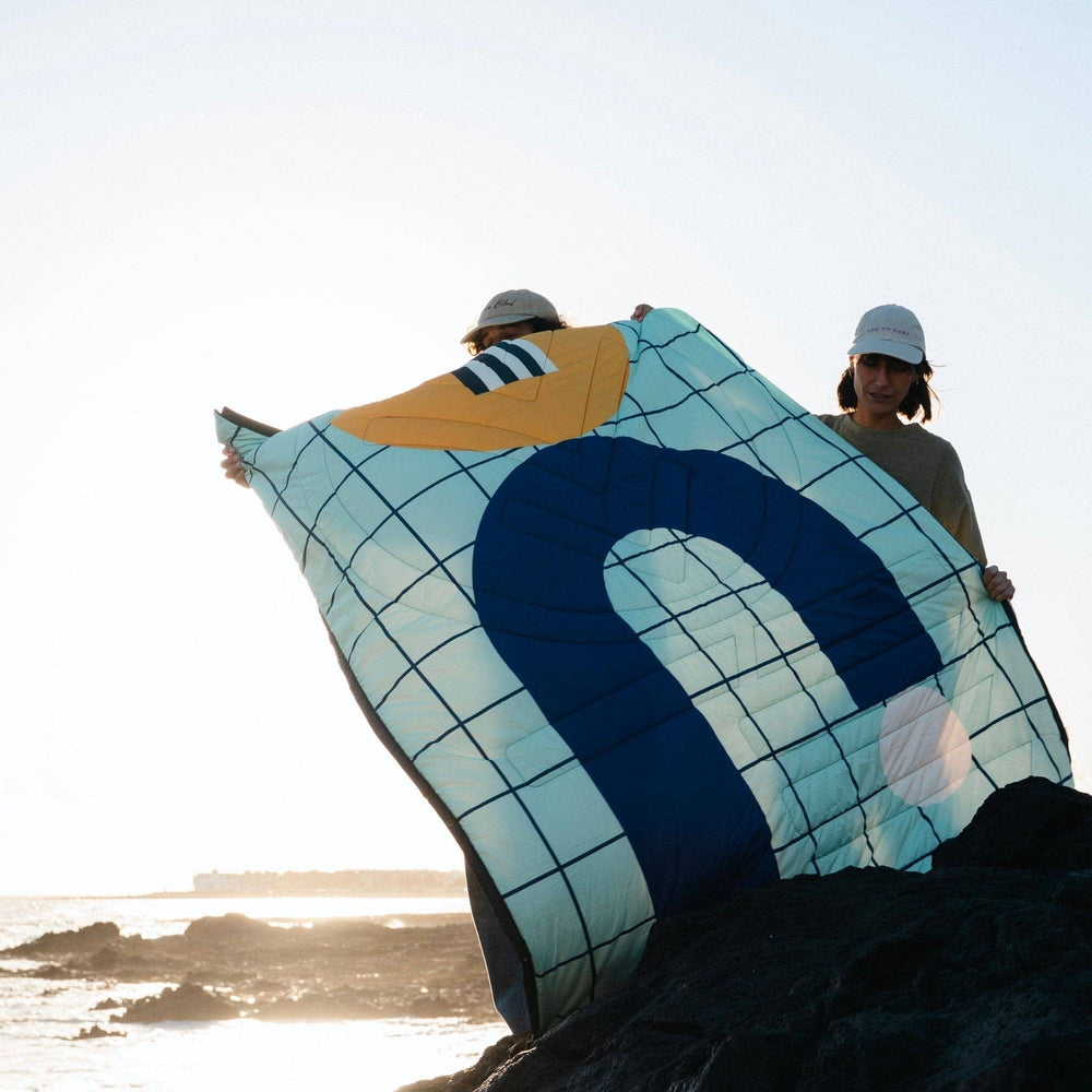 VOITED Fleece Outdoor Camping Blanket - Edeny Pool