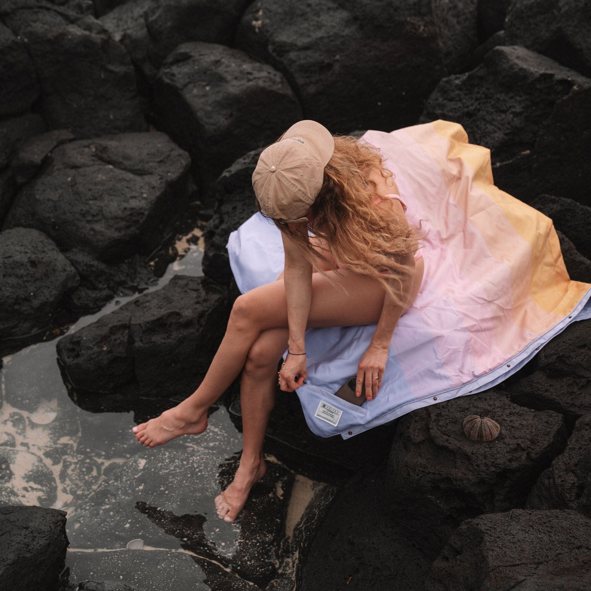 VOITED Compact Picnic & Beach Blanket - Golden Drift