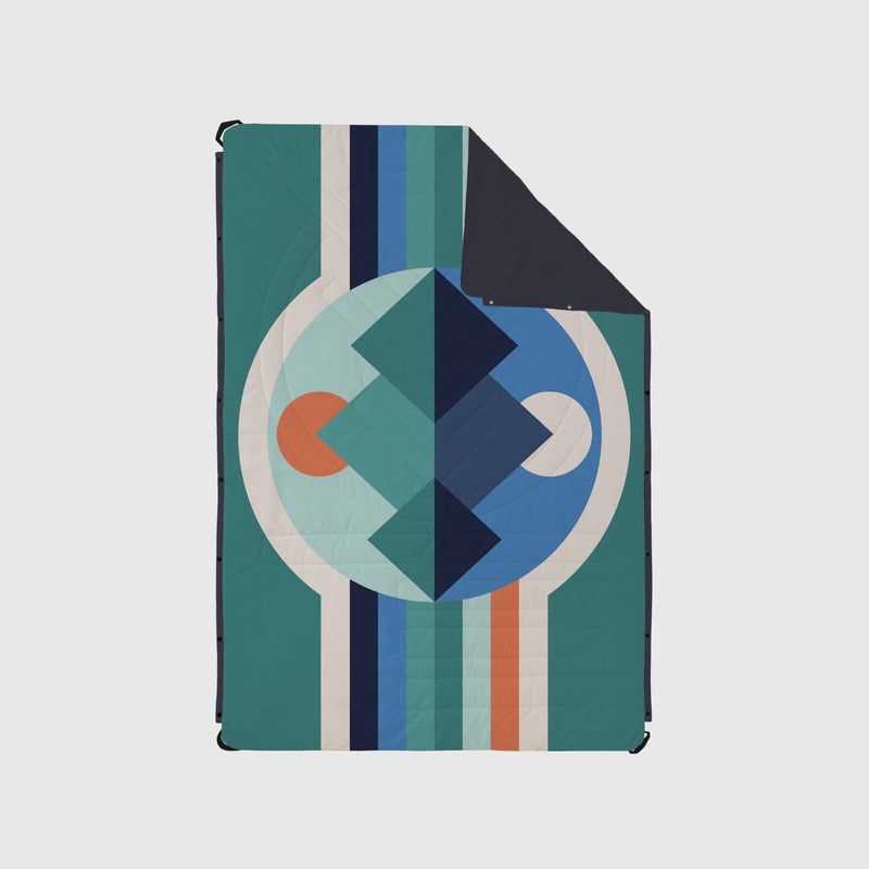 VOITED Compact Picnic & Beach Blanket - Luna Creek