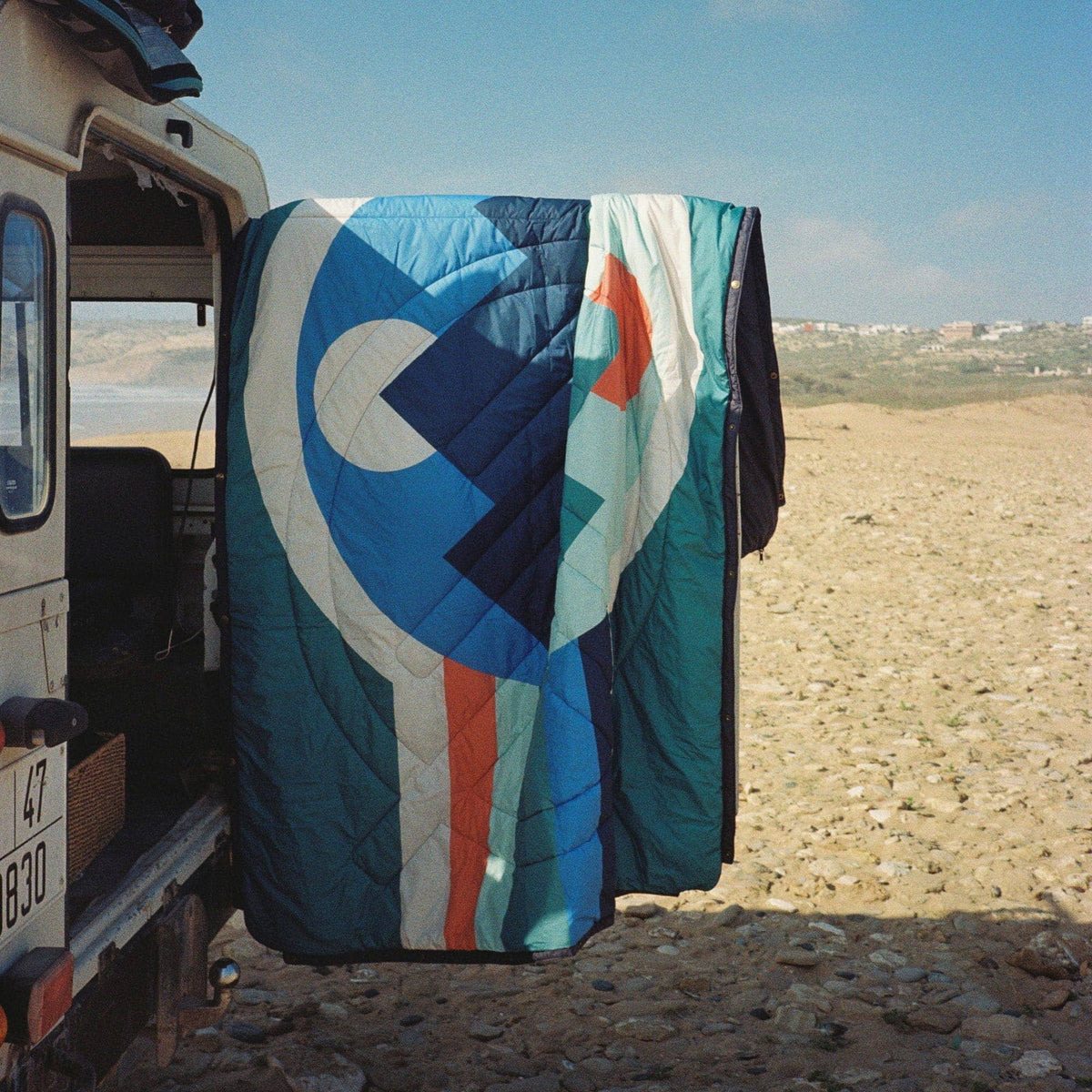 VOITED Recycled Ripstop Outdoor Camping Blanket - Luna Creek