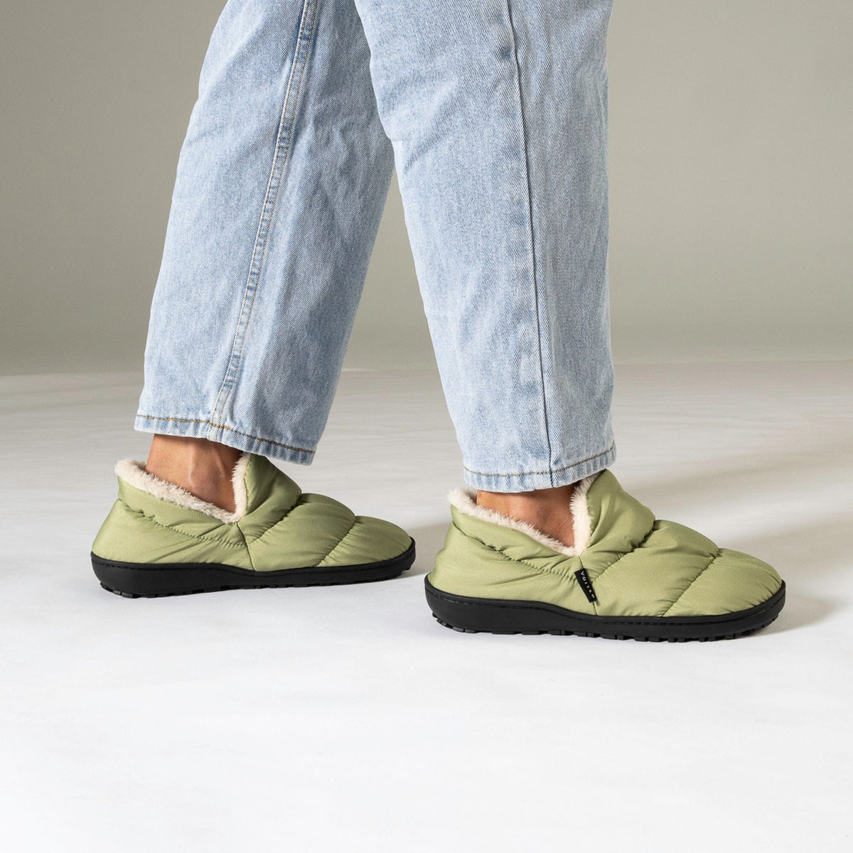 VOITED CloudTouch® Slippers - Lightweight, Indoor/Outdoor Fleece-Lined Camping Slippers - Olive