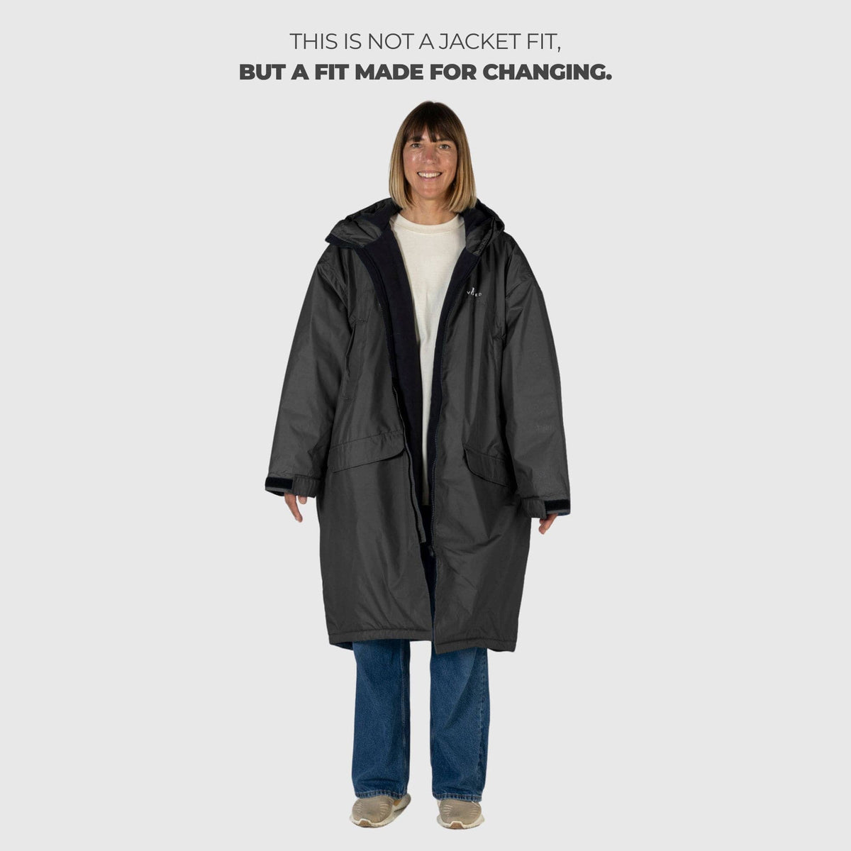 VOITED 3rd Edition Outdoor Changing Robe & Drycoat for Surfing, Camping, Vanlife & Wild Swimming - Black