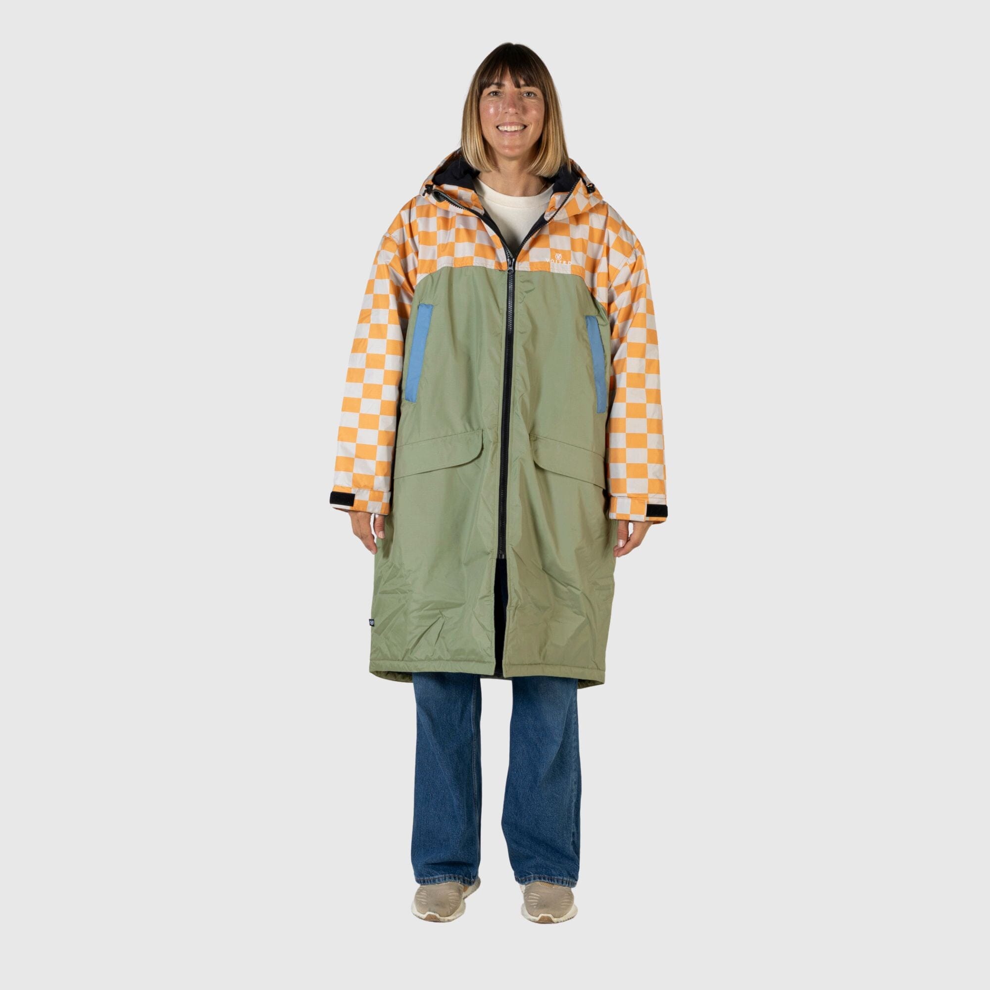 VOITED Changing Robe 3.0 in Suns Out - Stay Warm & Dry Outdoors – VOITED UK