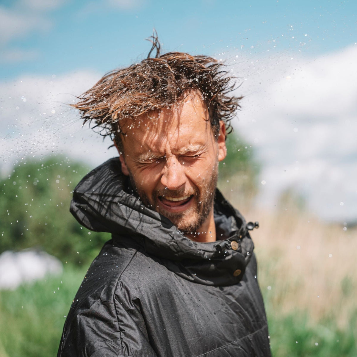 VOITED Original Outdoor Poncho for Surfing, Camping, Vanlife & Wild Swimming - Moment Camo