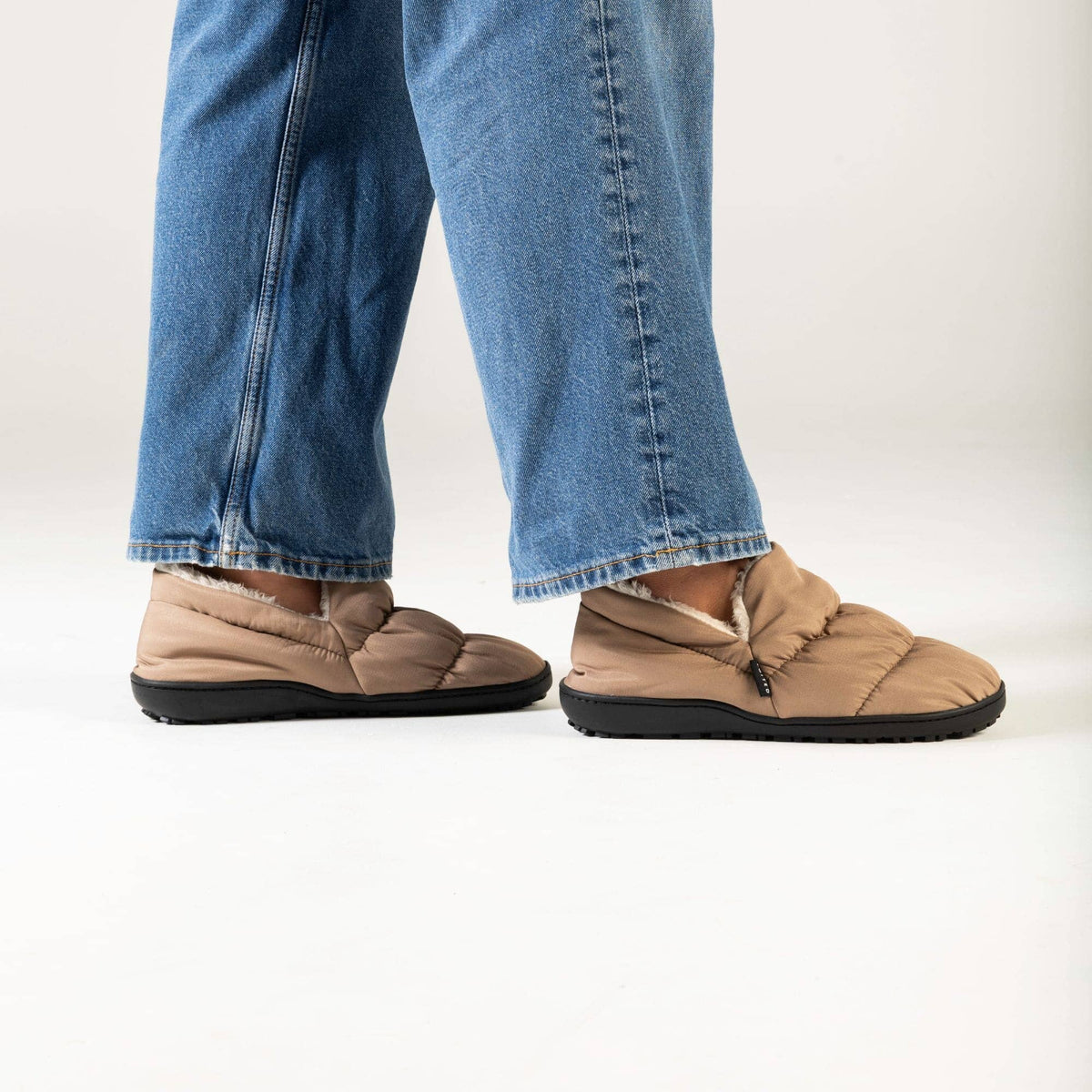 VOITED CloudTouch® Slippers - Lightweight, Indoor/Outdoor Fleece-Lined Camping Slippers - Mudstone