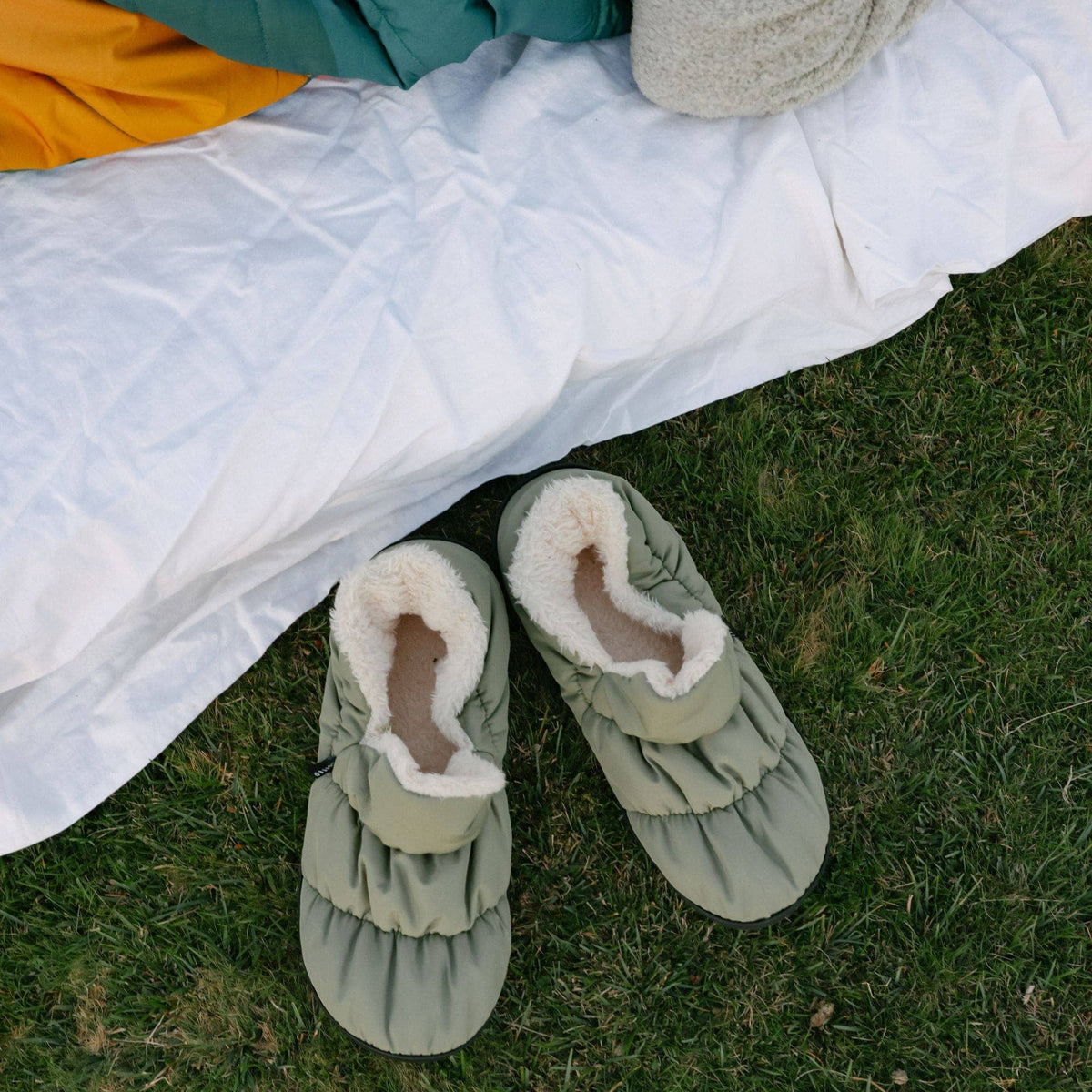 VOITED CloudTouch® Slippers - Lightweight, Indoor/Outdoor Fleece-Lined Camping Slippers - Sage