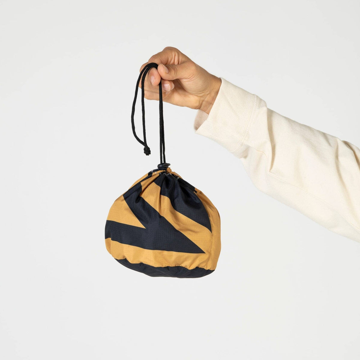 Hat In The Clouds - Black