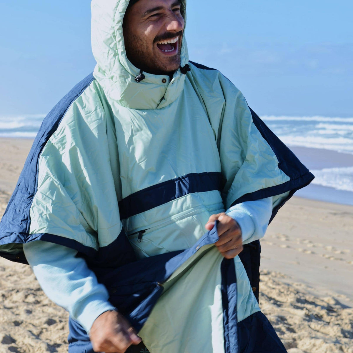 VOITED Trooper Outdoor Premium Poncho-Blanket - Ocean Navy / Cameo Green