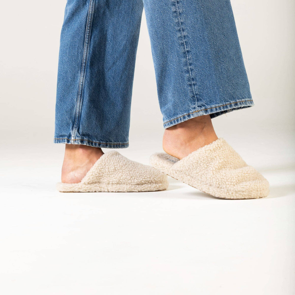 VOITED Snug CloudTouch® Slippers - Cotton