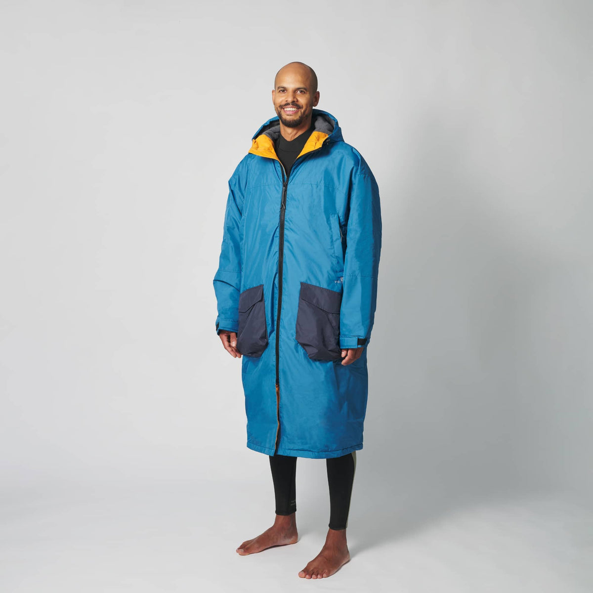 VOITED Stay Dry and Warm Outdoors with Changing Robes - Blue Steel ...